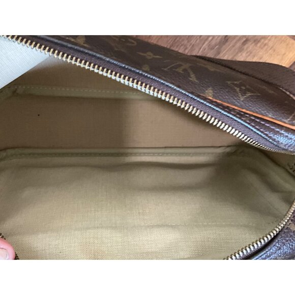 AUTHENTIC LOUIS VUITTON MONOGRAM REPORTER PM - Picture 8 of 10